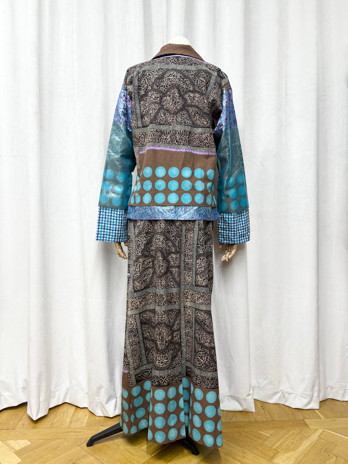 Issey Miyake set, Spring 2001