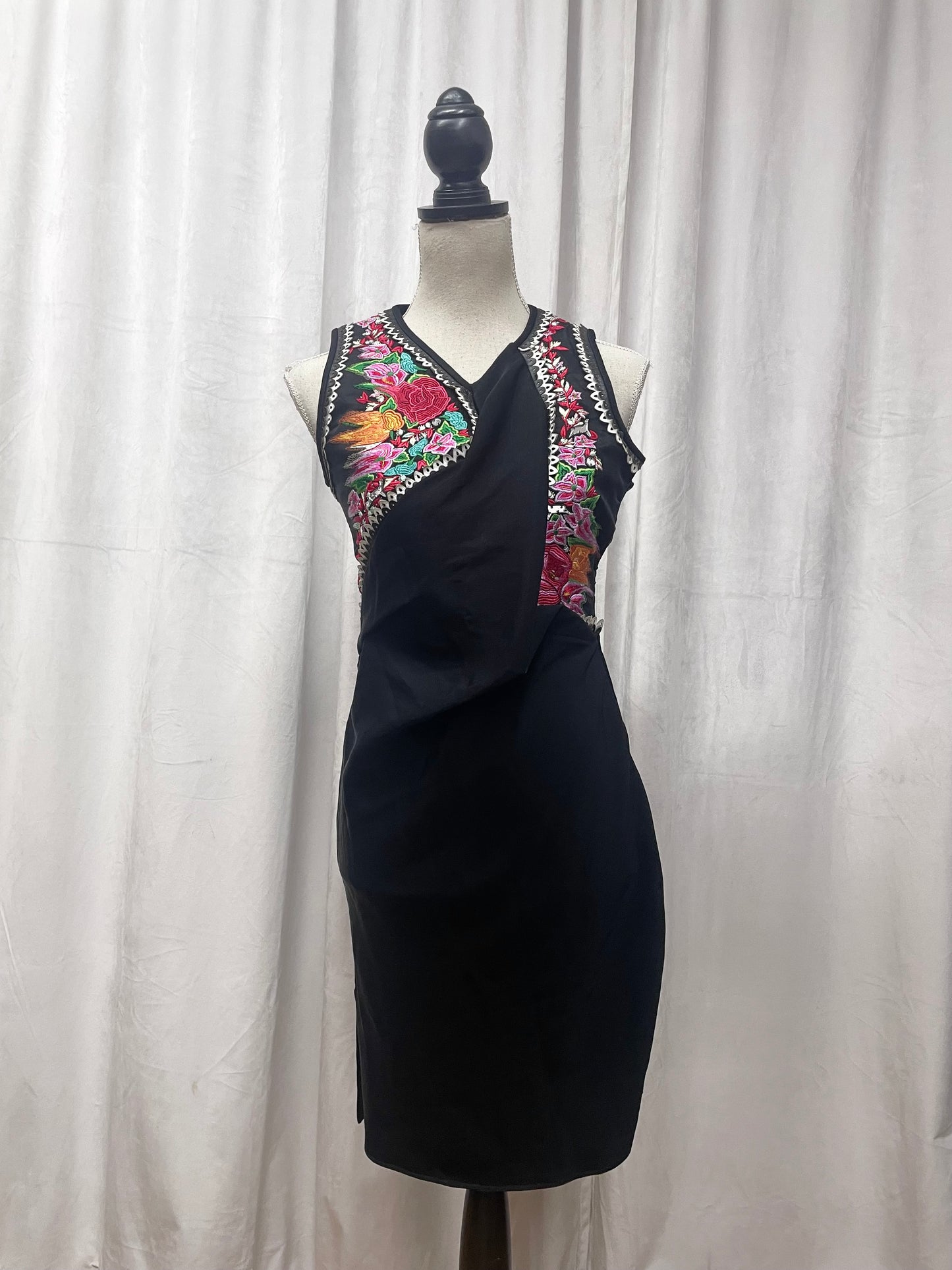 Hussein Chalayan folkloristic dress, 2010’s